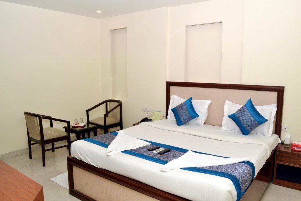 Oyo Hotel Blu Pebbles Near Delhi Airport Нью-Дели Экстерьер фото