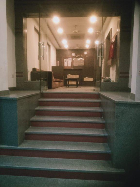 Oyo Hotel Blu Pebbles Near Delhi Airport Нью-Дели Экстерьер фото